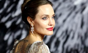 actress-angelina-jolie